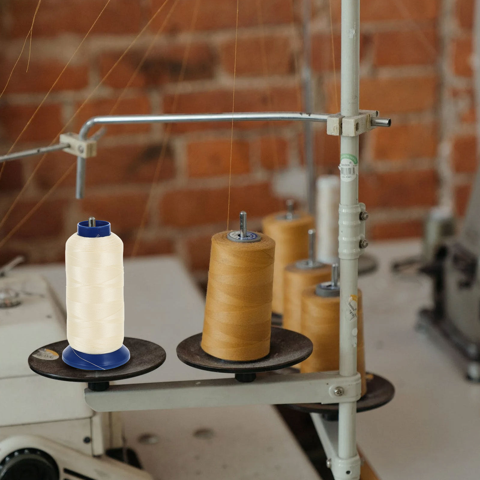 Embroidery Stitch - 3000 jardów jasnoniebieskiej świecącej w ciemności