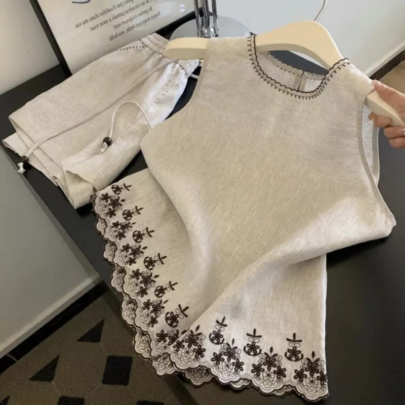 Embroidery Class - Prosty komplet damski w stylu old
