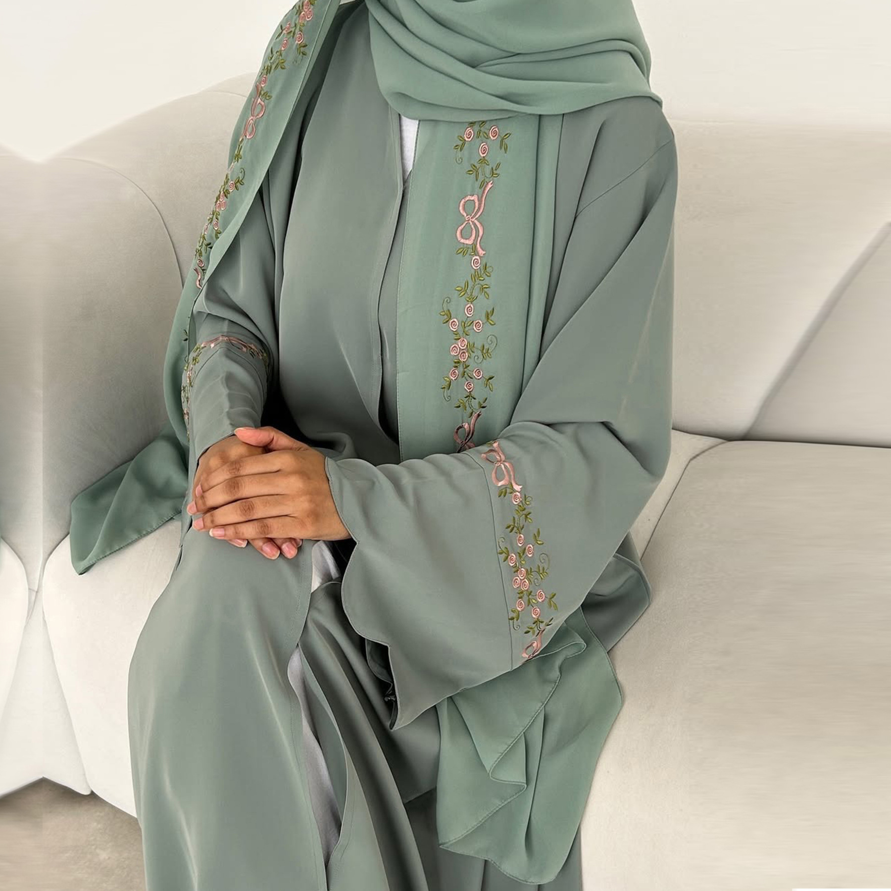 Producent abaj z Dubaju, odzie – Embroidery Hijab recenzja i cena