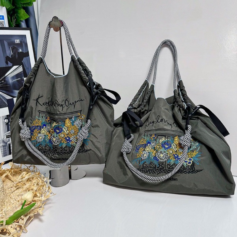 Torba listonoszka z nylonu o d – Embroidery Net Dress recenzja i cena