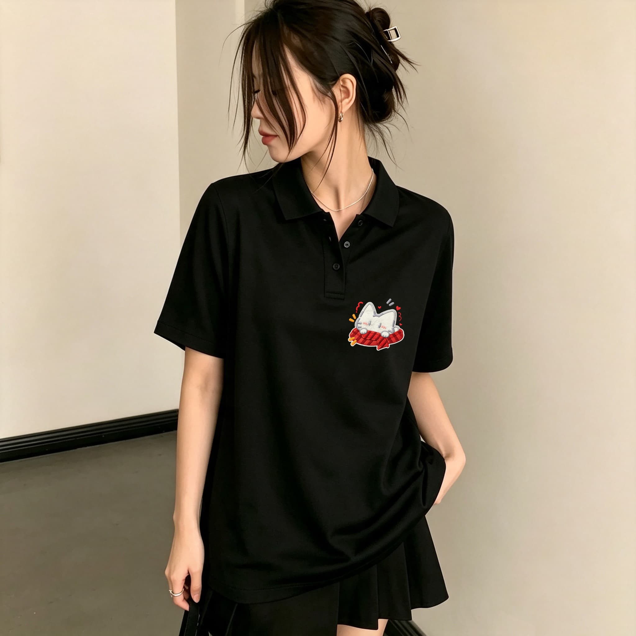 Damska czarna koszulka polo z  – Embroidery On Black Shirt recenzja i cena